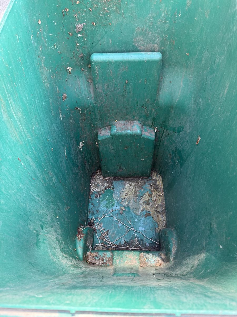 Trash Can Cleaning