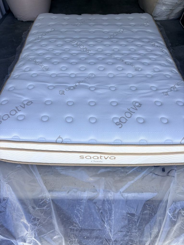 Saatva Classic 14.5 Queen Mattress