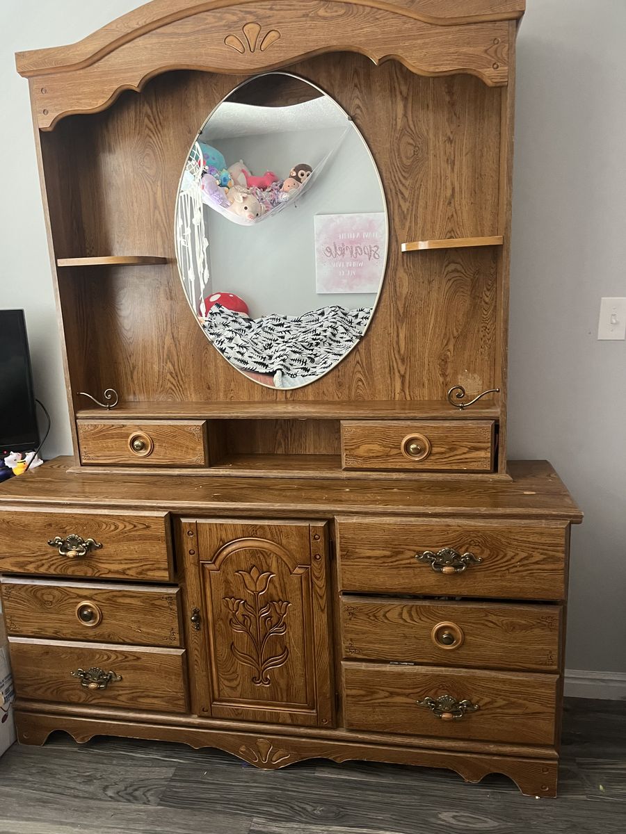 wood Dresser With Mirror