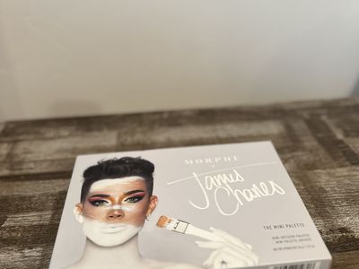 MORPHE X James Charles Eyeshadow Palette