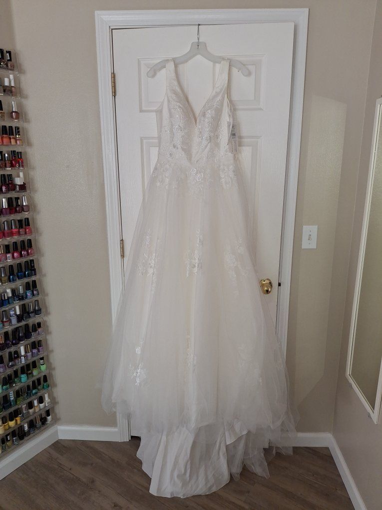 Ivory Wedding Dress Size 8