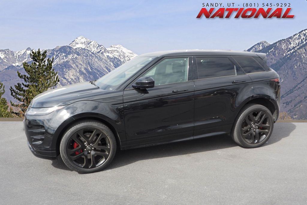 2022 Land Rover Range Rover Evoque P250 R-Dynamic SE