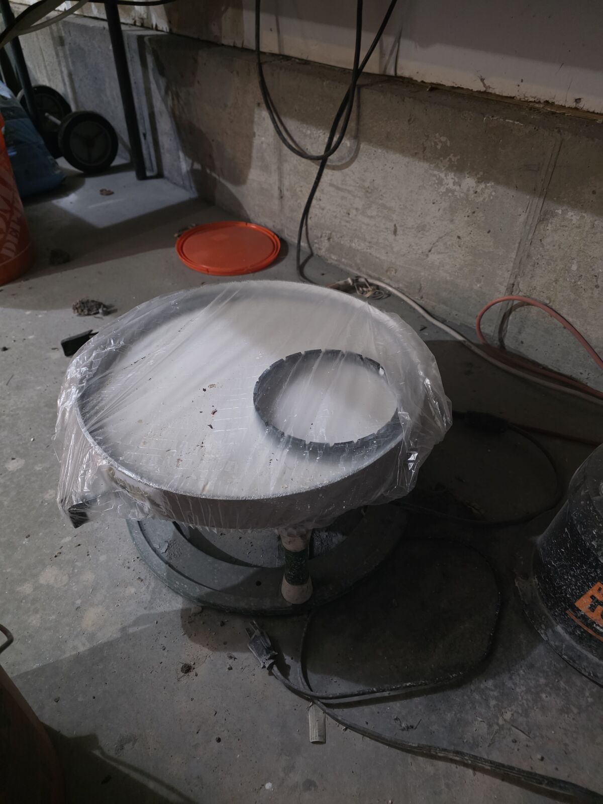 Covington 16" vibra lap with additional pans