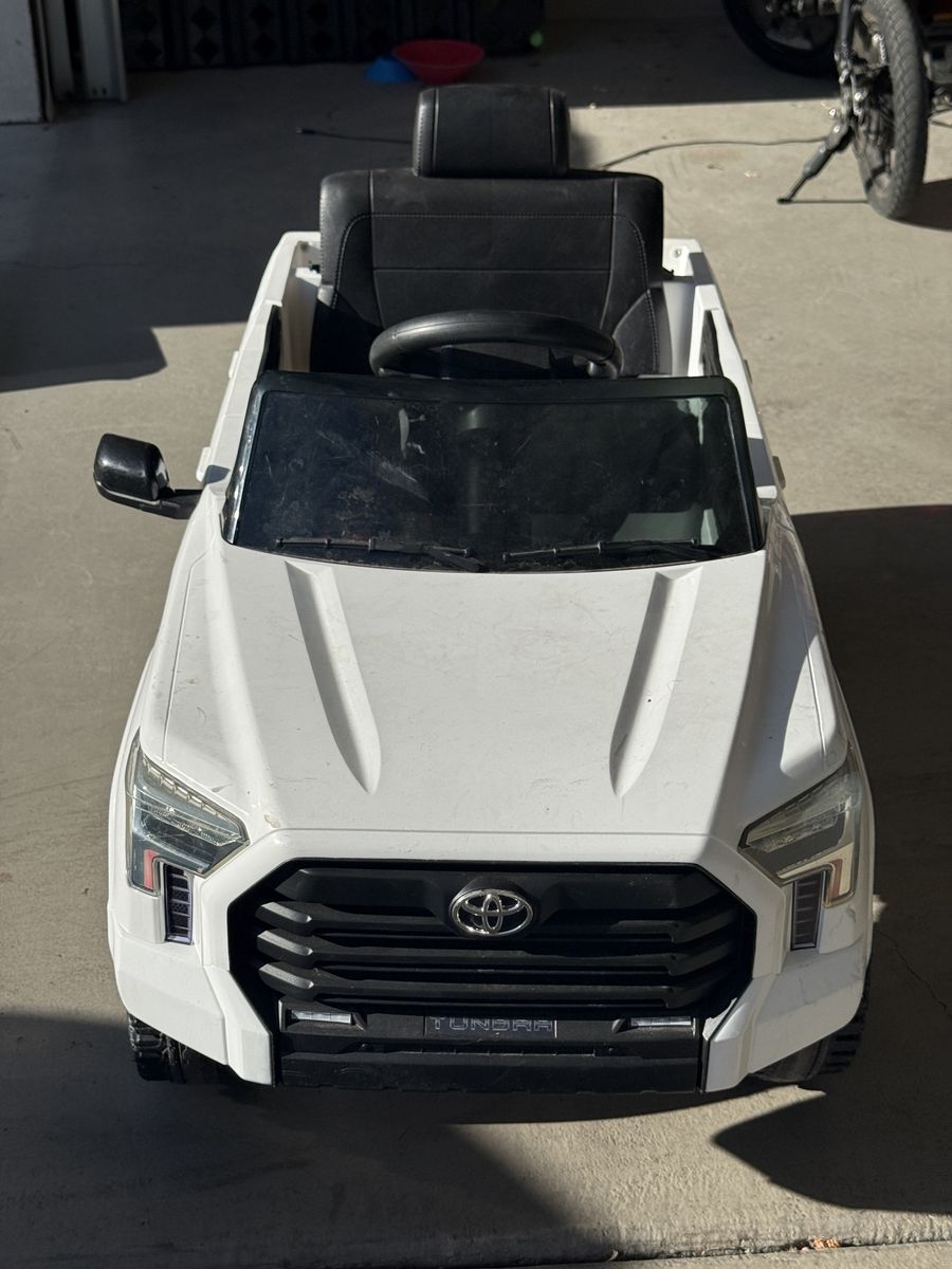 Kid Motorz Toyota Tundra 12V Ride-On Truck White Electric Toy Car for Kids