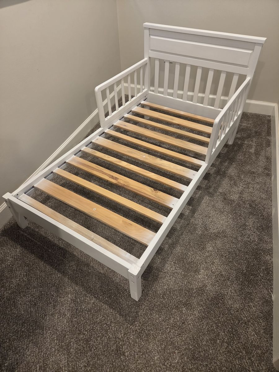 Toddler Bed – $25