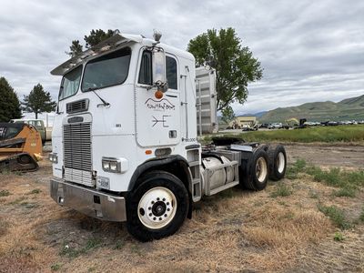 1987 freightliner cab over semi tractor big cam 400