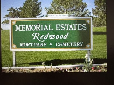 Redwood Memorial Mortuary and Cemetery