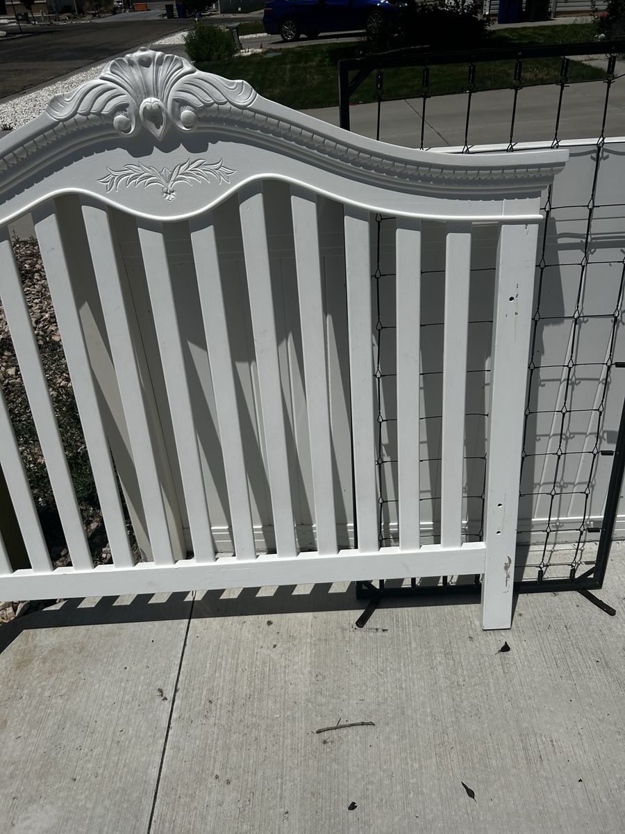 Main image 3