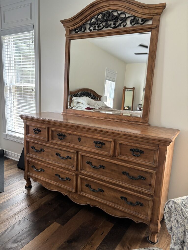 King Size Bedroom Suit