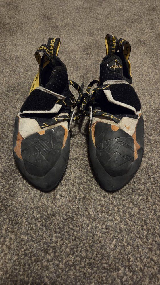 La Sportiva Solution Climbing Shoes Men's EU 42.5 US M 9.5 Vibram XS Grip2