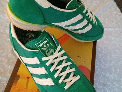 Adidas SL OG court Green women's size 8