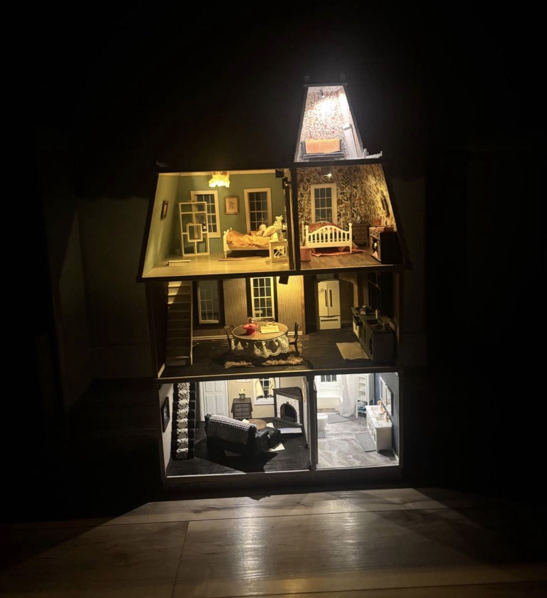 Main image 3
