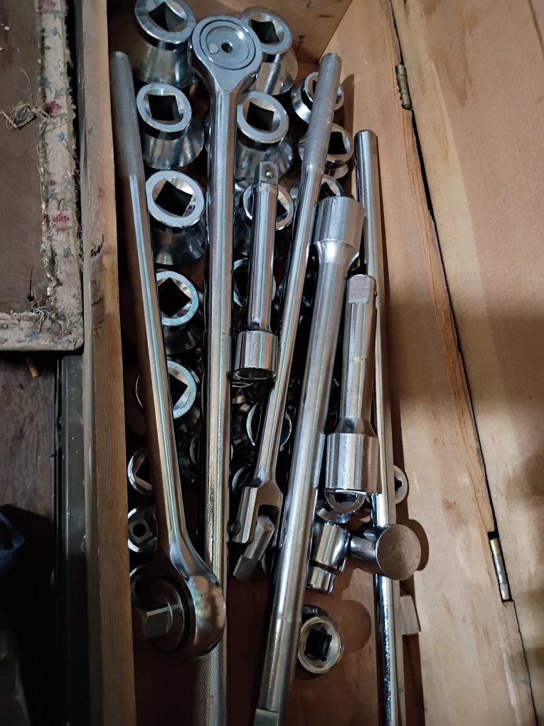 inch and a half wrench and socket set