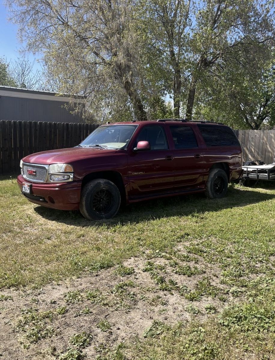 2004 GMC Yukon Denali – Runs & Drives  – Whole or Part Out