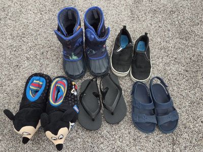 Toddler boys size 8 shoe bundle - 5 pair 5$