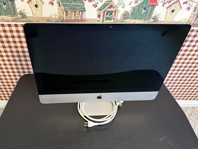 iMac 21.5in Core i5 1.6GHz (Late 2015)