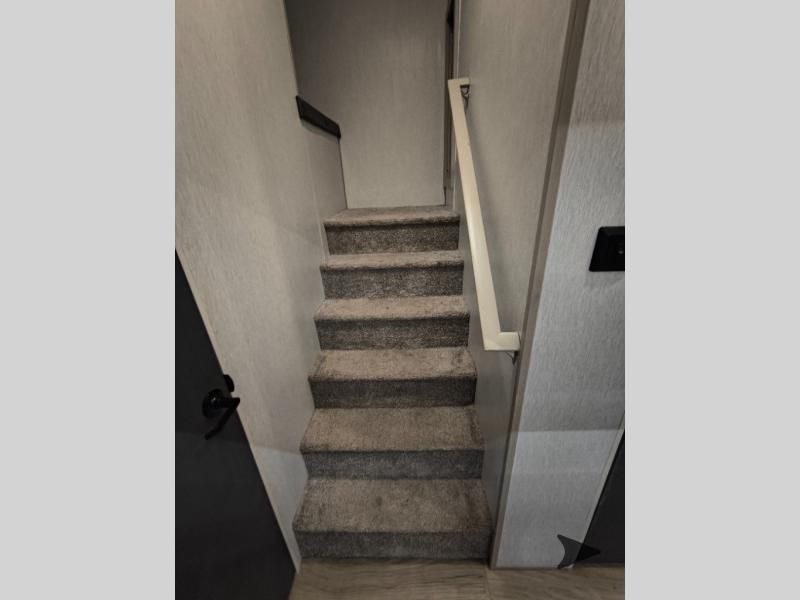Main image 32