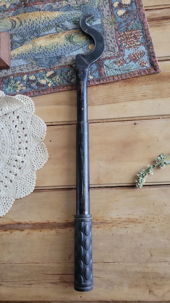 TRAILER WEIGHT DISTRIBUTION HITCH LIFT HANDLE