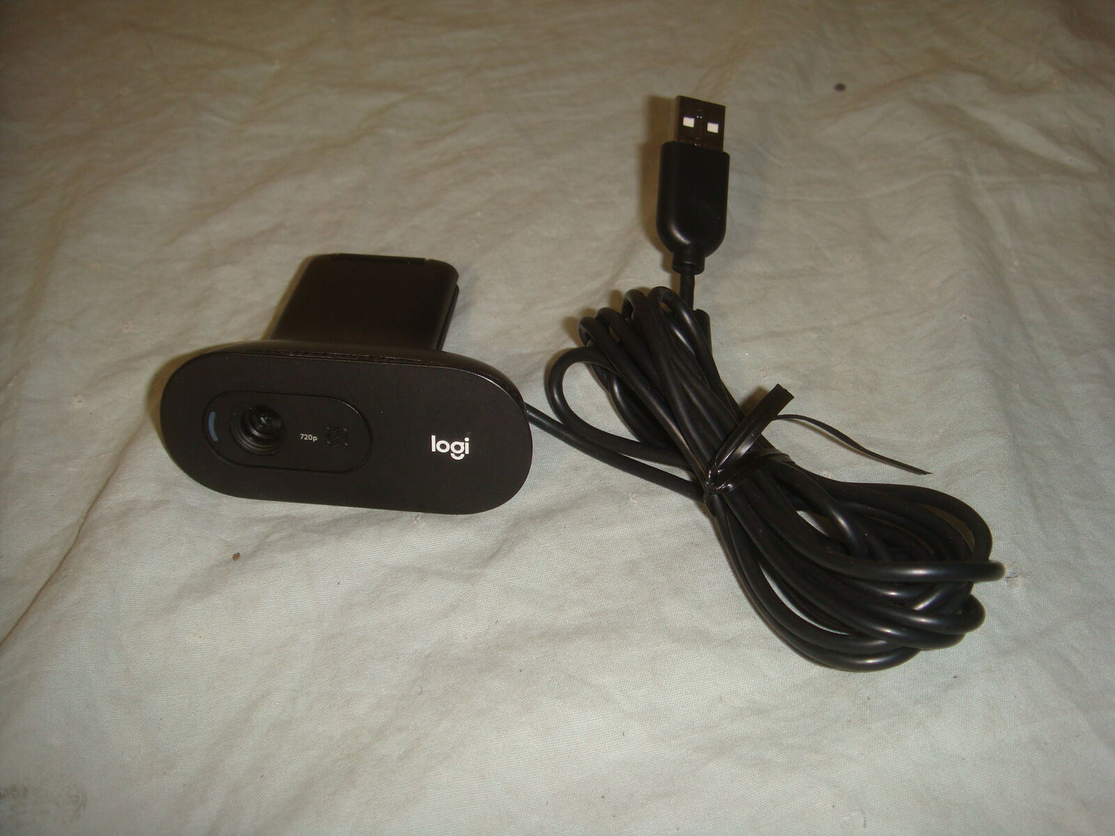 GENUINE LOGITECH C270 V-U0018 USB HD 720p WEBCAM WITH BUILT IN MICROPHONE