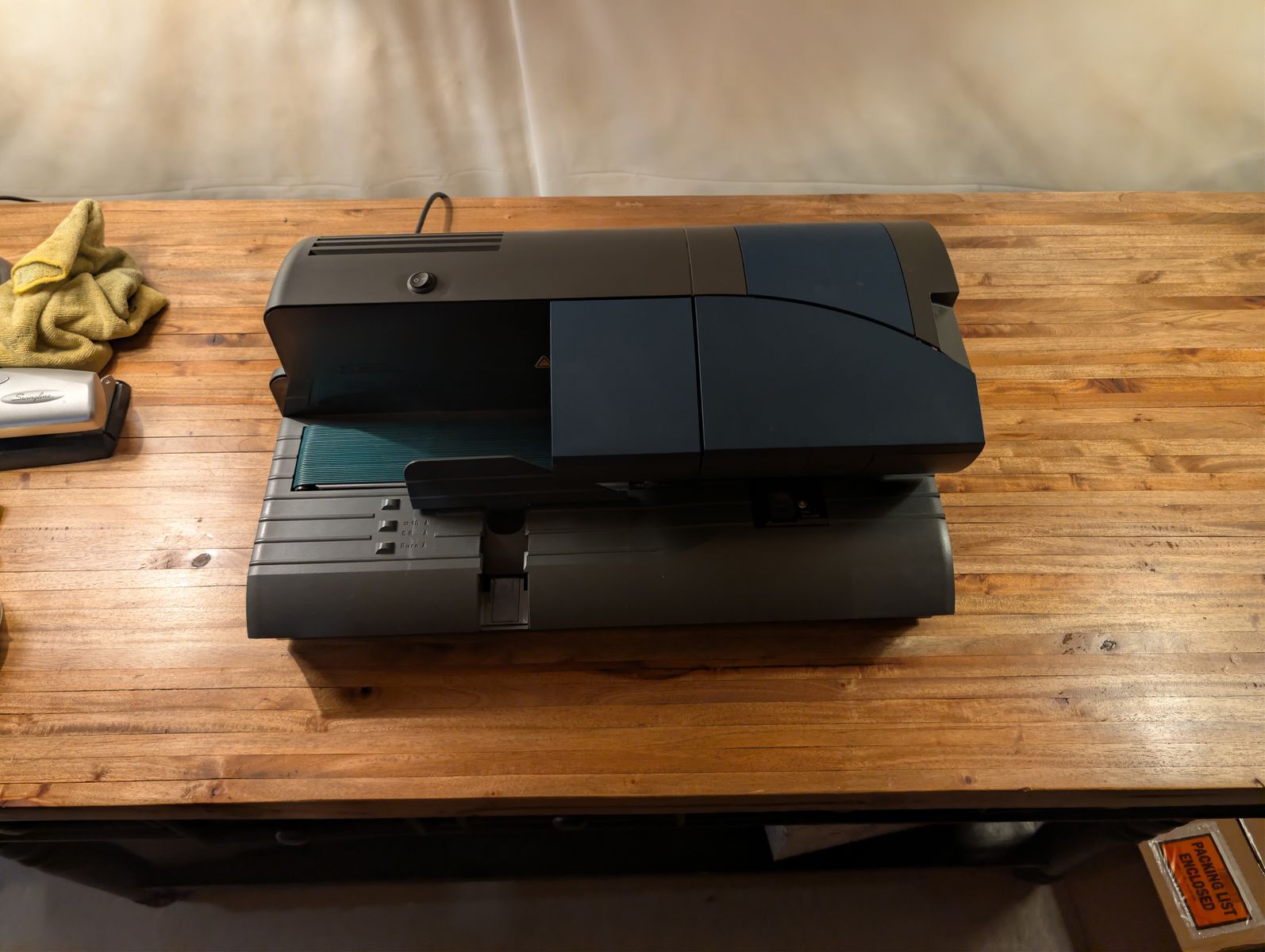 Automatic envelope sealer