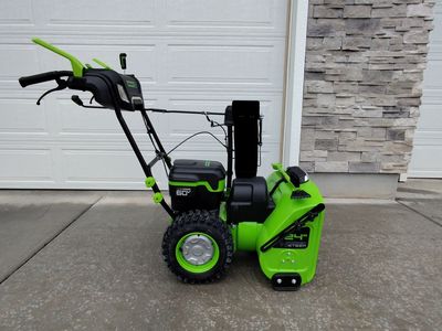 Greenworks 24in dual stage 60v snowblower (Tool only no batteries)