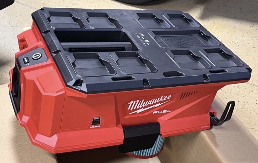Milwaukee M18 FUEL NEXUS Wet/Dry Vacuum