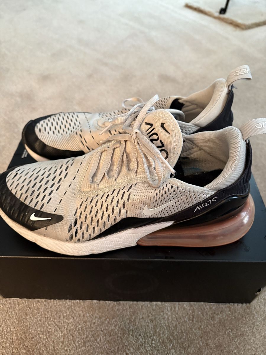 Mens Nike 270 Shoes Size 8