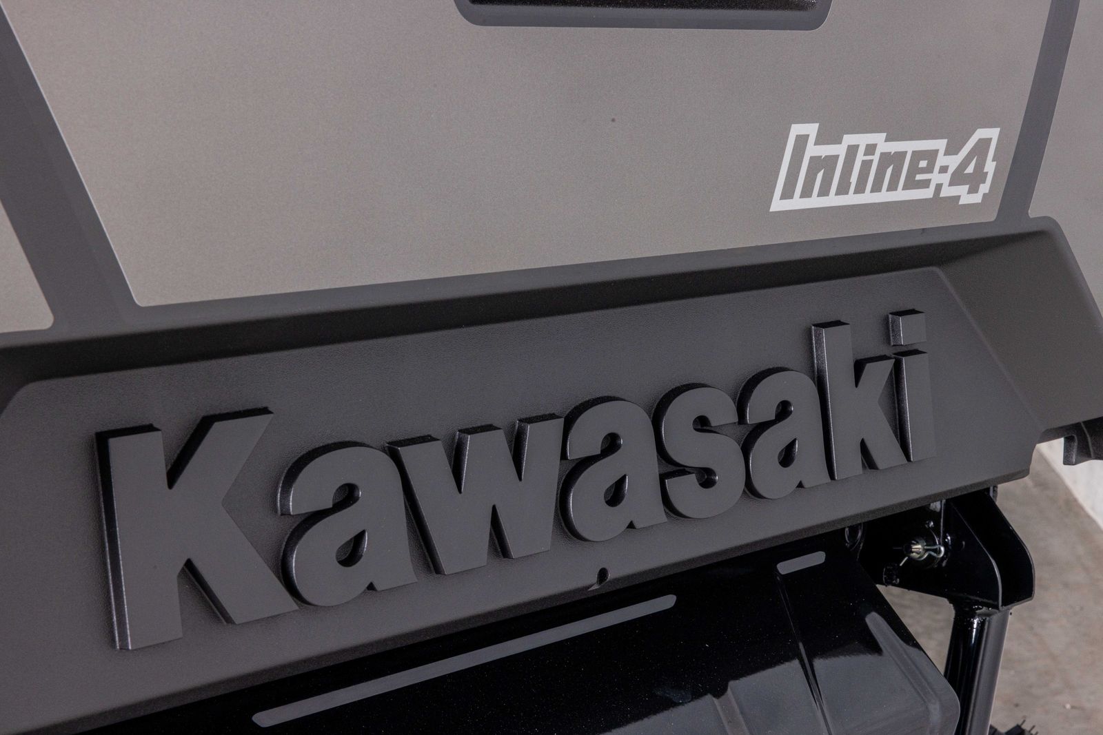 Shiny Metal Ridges 2026 Kawasaki RIDGE ST HVAC Metallic Graystone/Sup | UTVs New (Utility ...