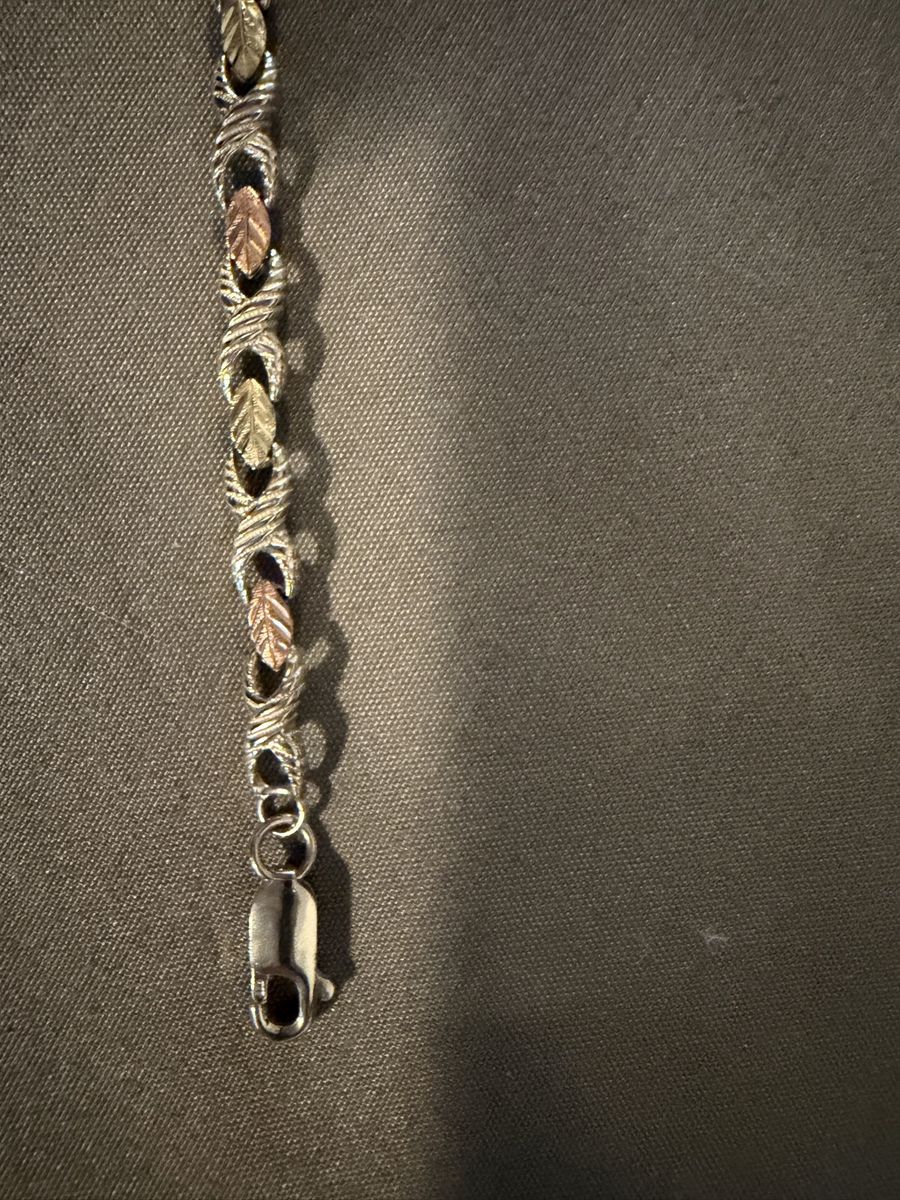 Main image 4