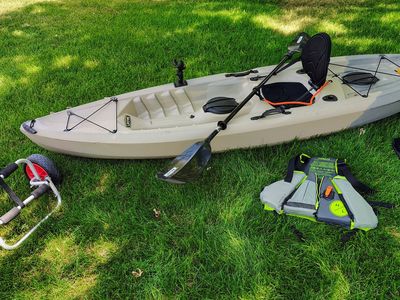 Lifetime Tamarack Angler 100 fishing kayak - Bundle