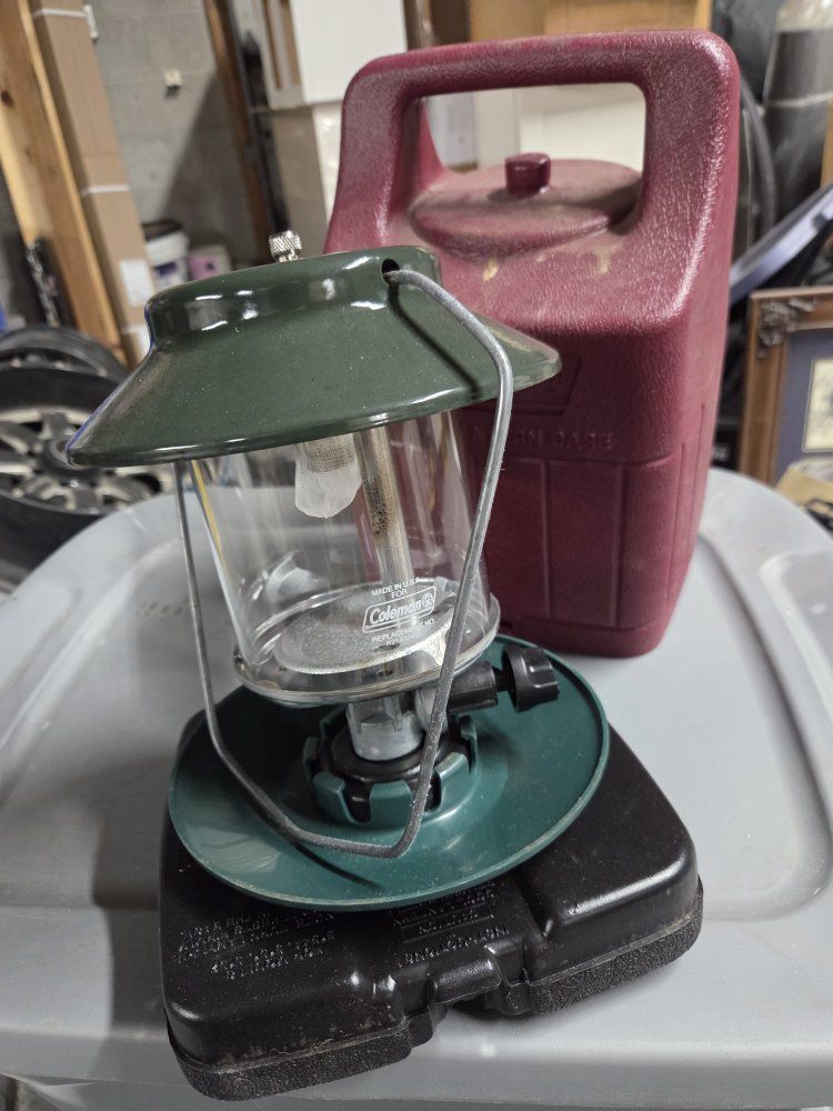 Coleman Vintage Single Mantle Lantern 288A700 with Hard Case - Green/Maroon
