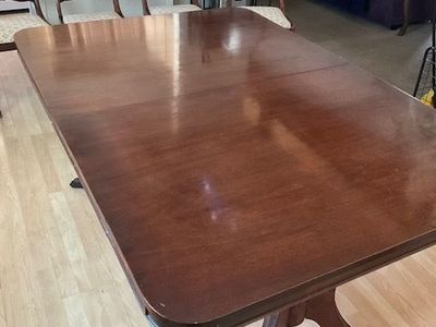 Vintage Duncan Phyfe Style Double Pedestal Dining Table with 6 Chairs