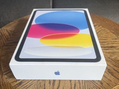 NEW & UNOPENED Apple iPad A16 11-inch 128GB Cellular - Blue