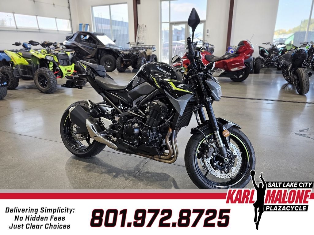 2024 Kawasaki Z900 ABS Metallic Spark Black/Metall