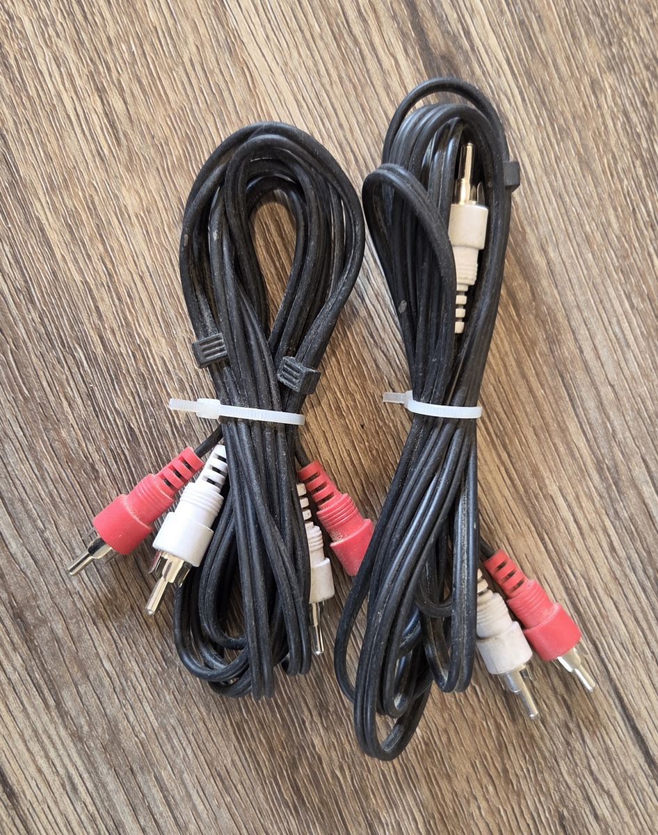 Standard RCA Audio Cables (Red/White) - 2 Pairs