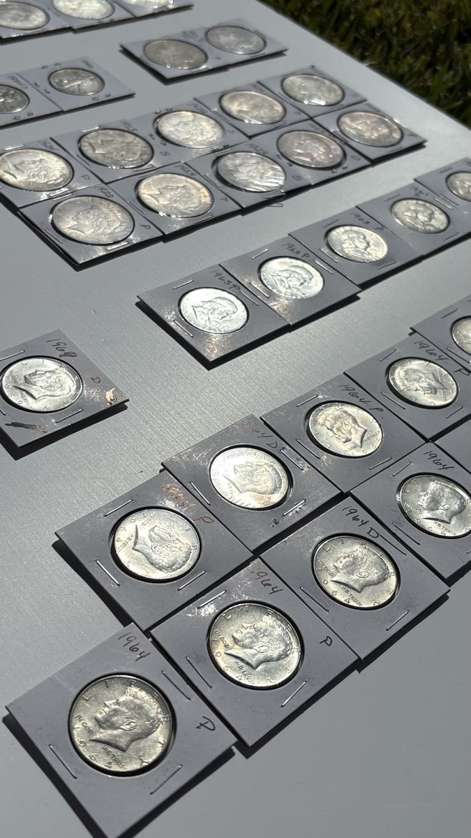 Silver Coins lot below melt value, Morgan Dollars, Mercury Dimes, 1oz silver rounds, half dollars