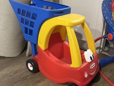 Little Tikes kids shopping cart