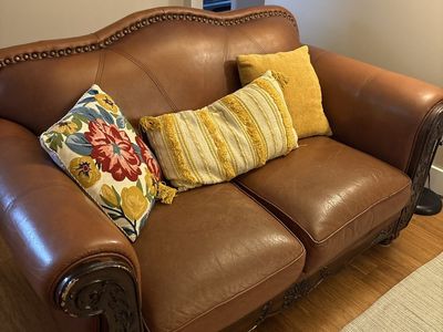 Leather couch & loveseat w/wood accents