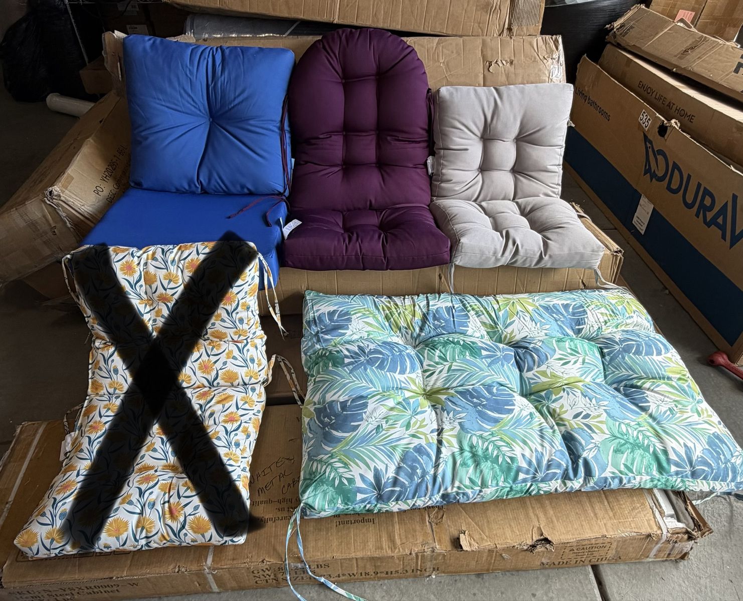 Random cushions
