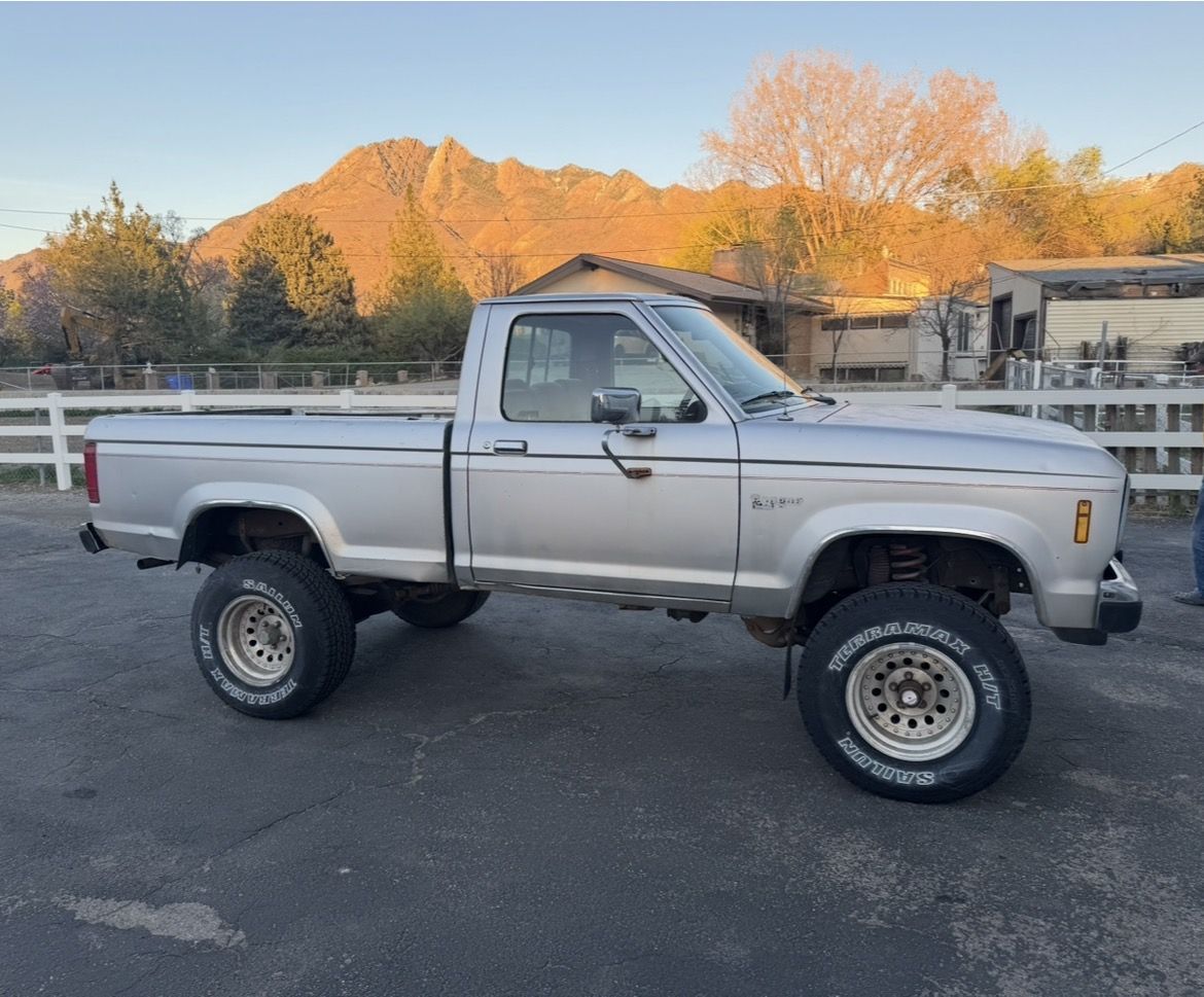 1987 Ford Ranger 4X4 5sp manual transmission V6