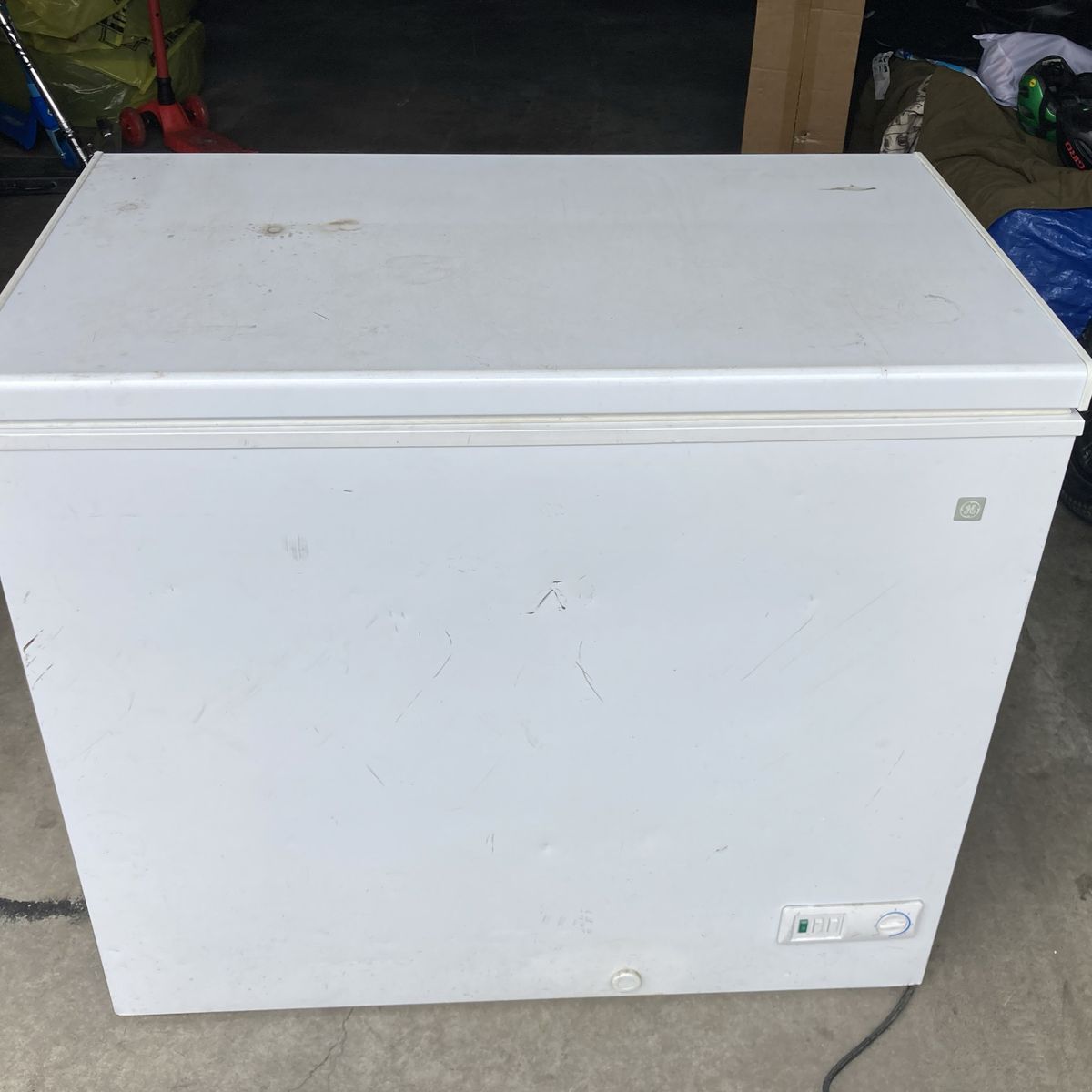 General Electric 7.0-cu-ft chest Freezer