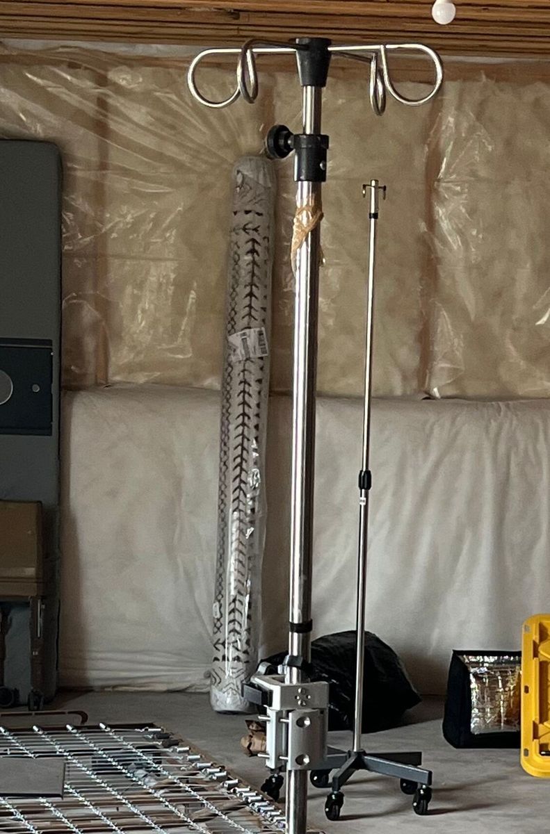 IV Pole, Heavy-Duty, Rolling