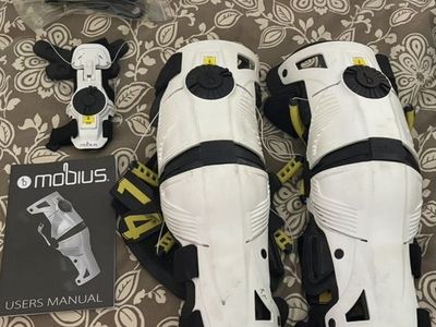 Mobius X8 Knee Braces + Single Wrist Brace