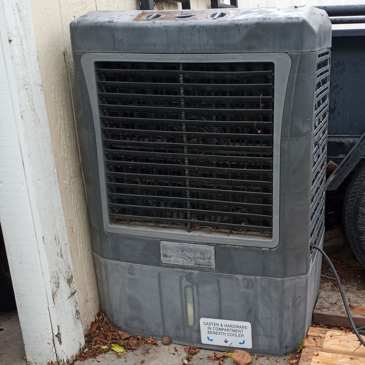 Portable swamp cooler