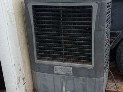 Portable swamp cooler