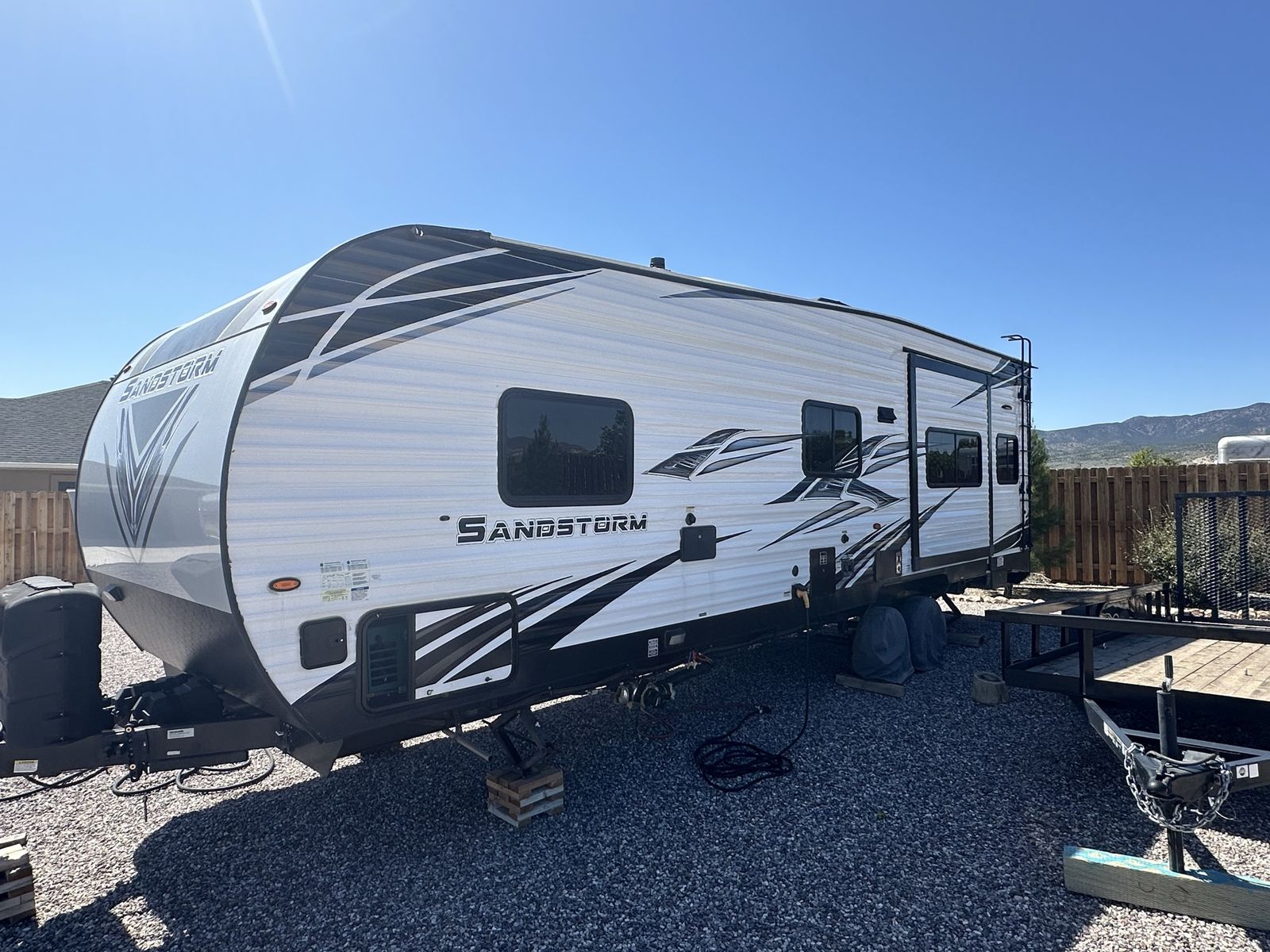 2021 Sandstorm 272SLC Toy Hauler - Generator & Solar Power