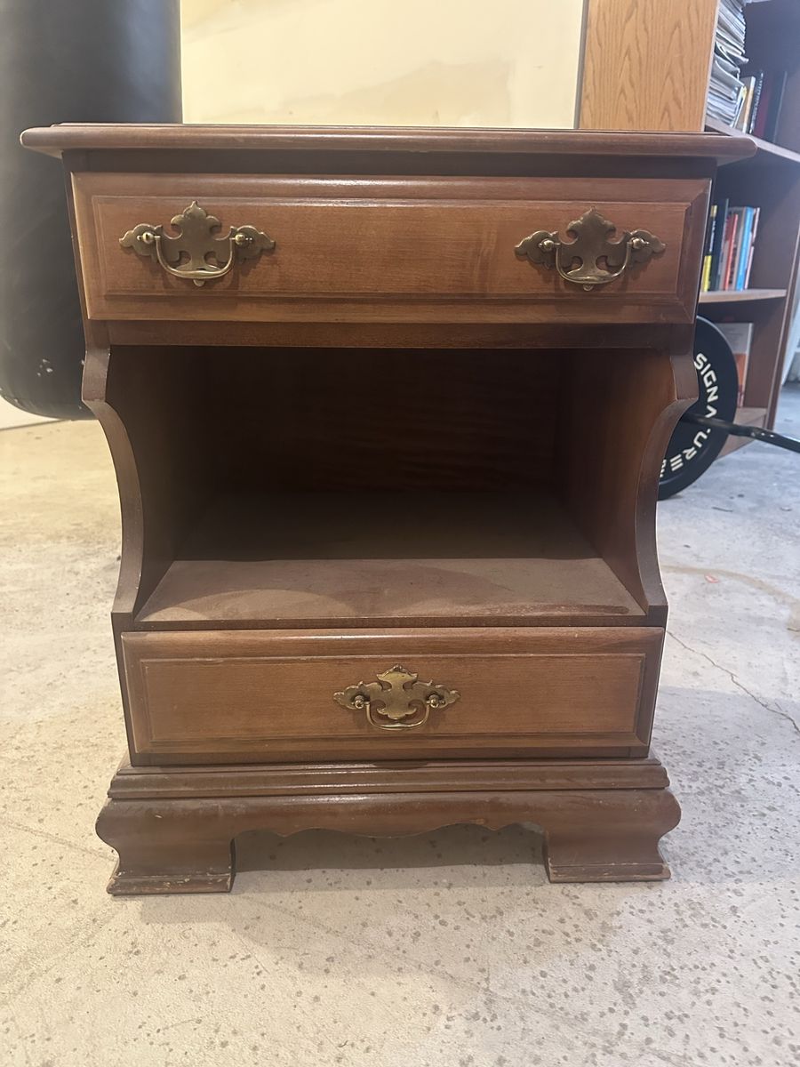 Sumpter night stand
