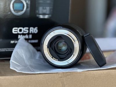 Canon RF 24-105mm f/4 L IS USM Lens - lens only