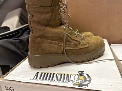 Mens Belleville size 6 Combat Boots Desert Tan.