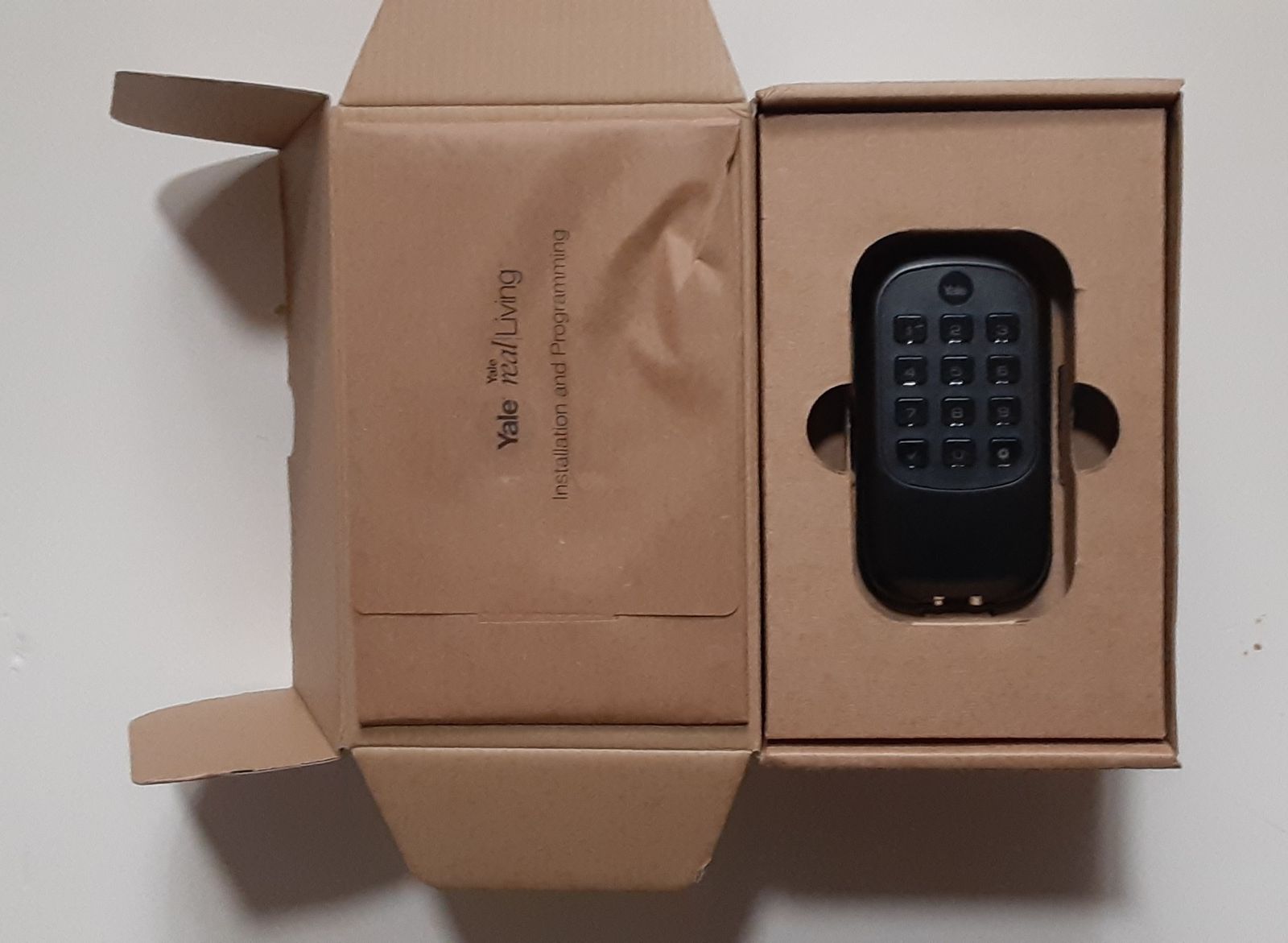 Yale YRD110  Security Real Living Keyless Push Button Deadbolt Door Lock with Z-Wave - Oil Rubbed Bronze - New